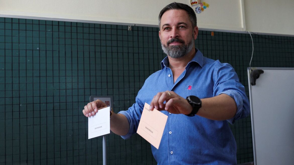 Spain election: Exit polls suggest far-right Vox could help Popular Party take power