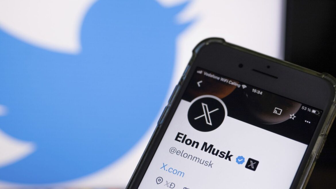 Elon Musk could be made to testify in Twitter sale investigation