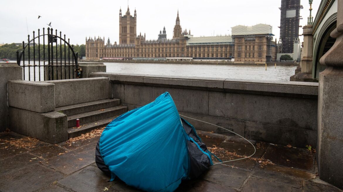 Suella Braverman ‘wants to restrict use of tents by homeless people’